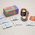 Coffret Aromafume White Sage posé sur un meuble en bois